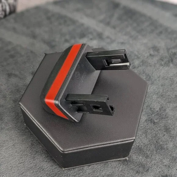 Land Rover rear seat release handle HXG500290PVJ - Picture 2 of 5